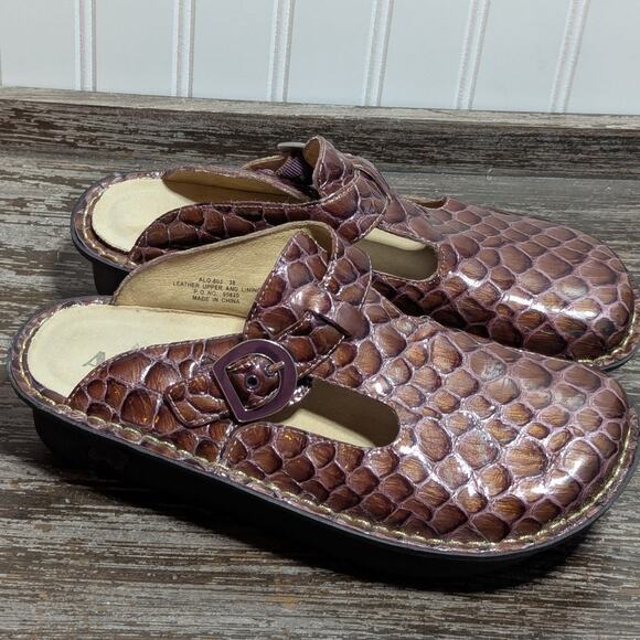 Alegria Women's Brown Snakeskin Patent Leather Slip On Comfort Clogs Size 38 - Picture 1 of 6